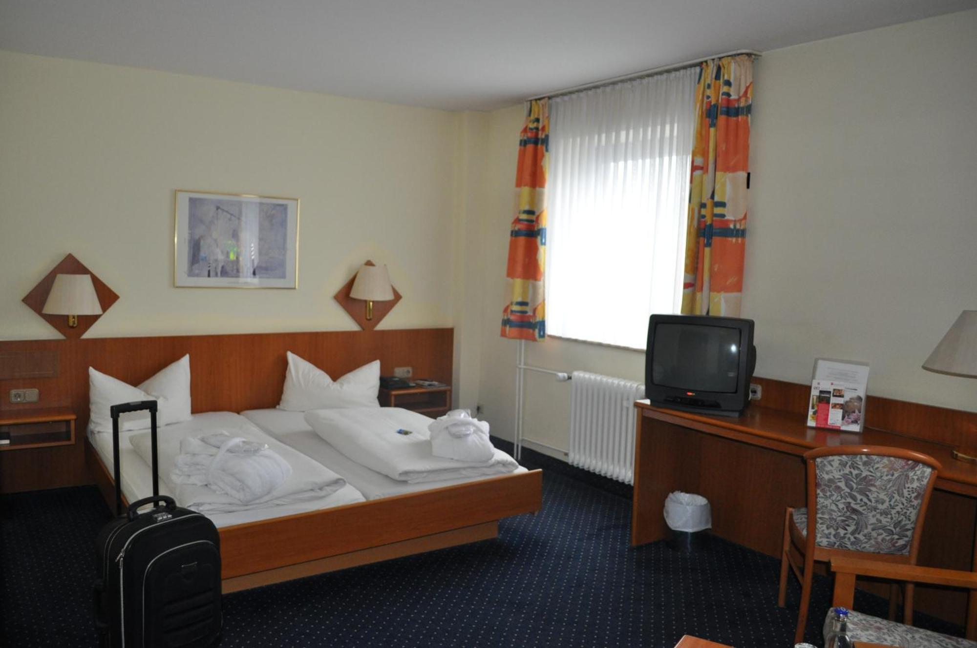Trip Inn Hotel Frankfurt Airport Ruesselsheim Exterior photo