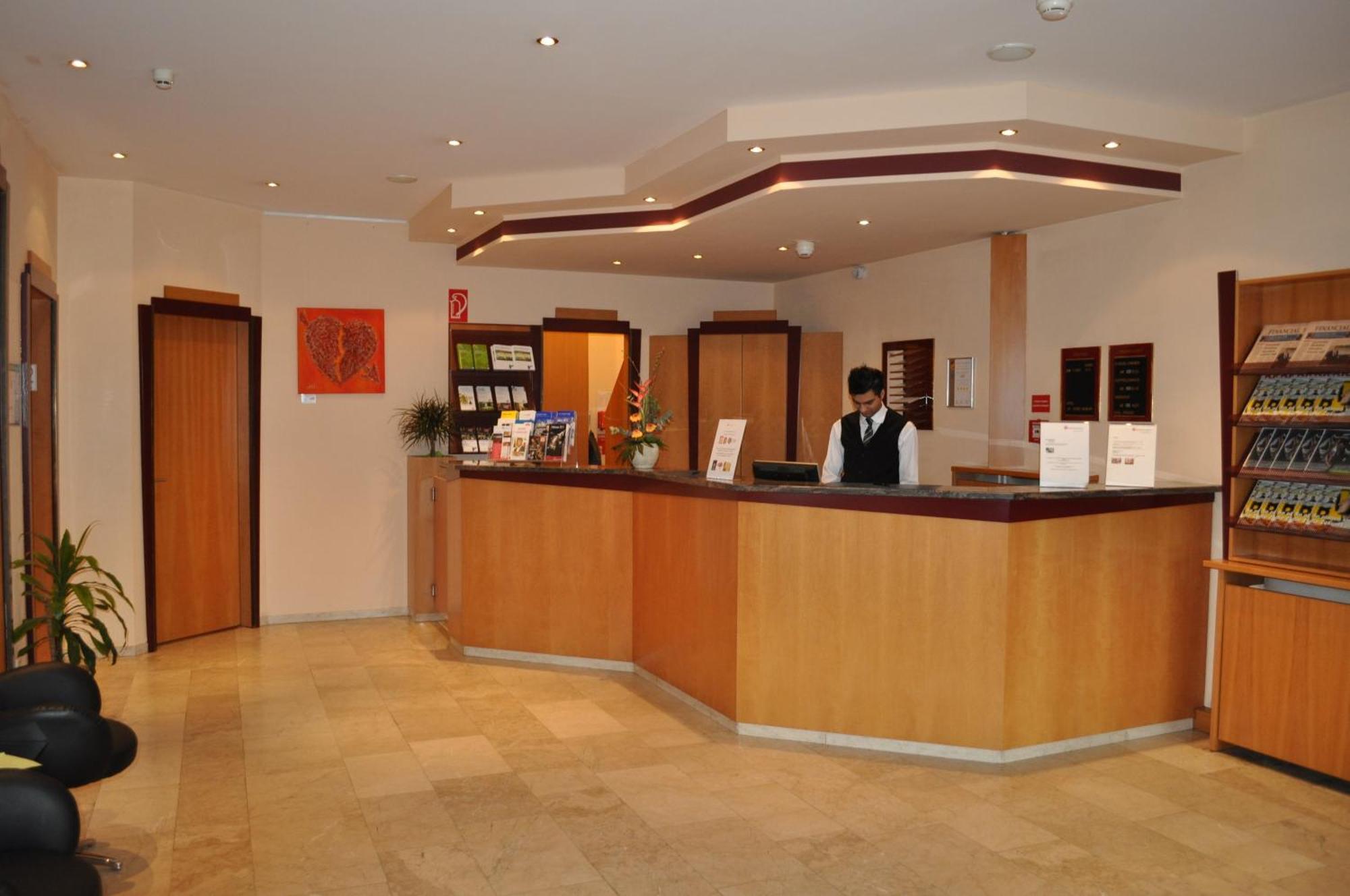 Trip Inn Hotel Frankfurt Airport Ruesselsheim Exterior photo