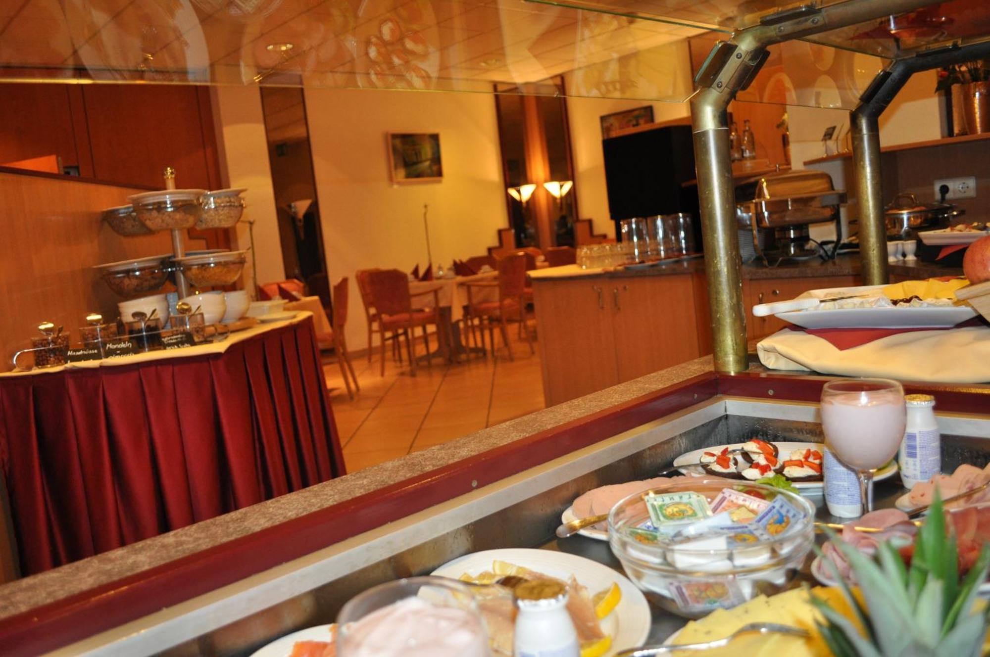 Trip Inn Hotel Frankfurt Airport Ruesselsheim Exterior photo