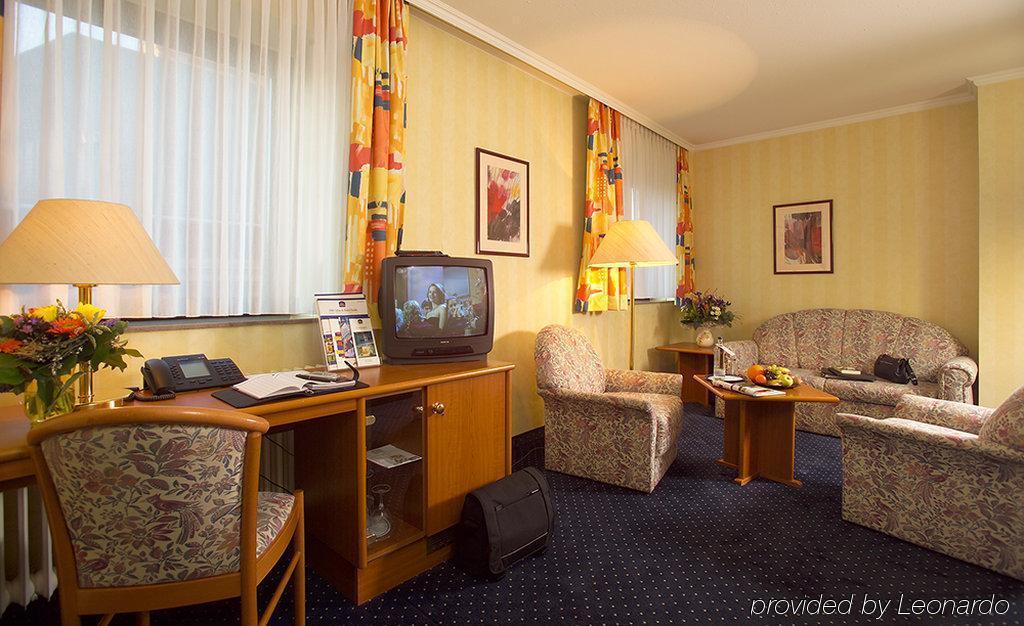 Trip Inn Hotel Frankfurt Airport Ruesselsheim Exterior photo