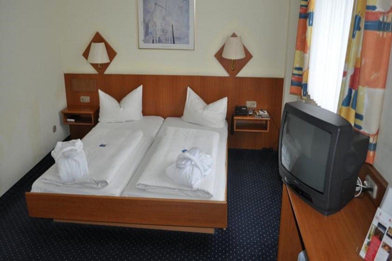 Trip Inn Hotel Frankfurt Airport Ruesselsheim Exterior photo