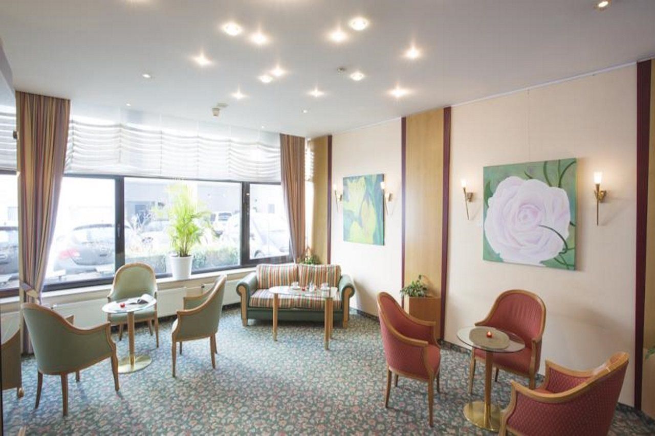 Trip Inn Hotel Frankfurt Airport Ruesselsheim Exterior photo