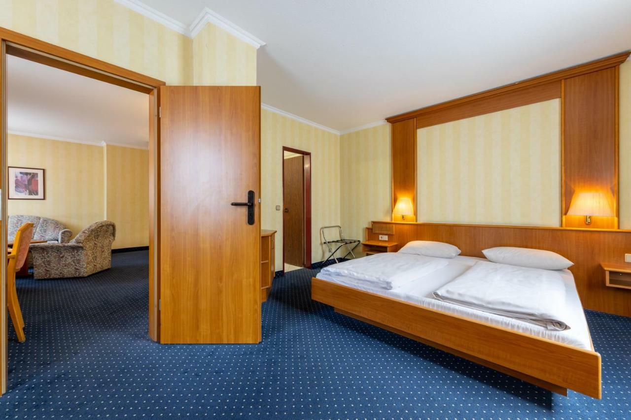 Trip Inn Hotel Frankfurt Airport Ruesselsheim Exterior photo